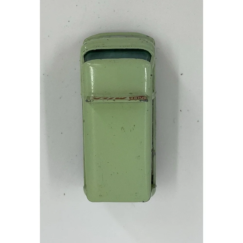 Matchbox Lesney No 21 Commer Bottle Float Milk Van in Butter Bean Green 1961 Vtg